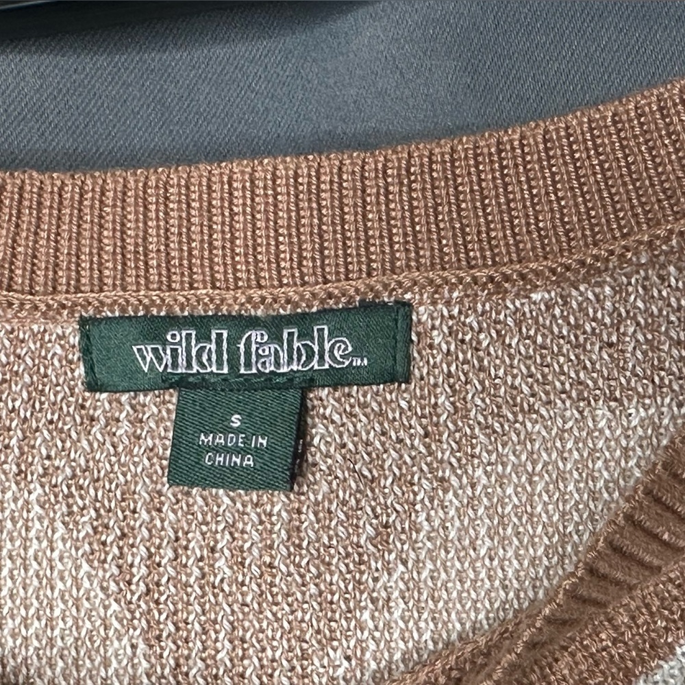 Vest - Picture 2 of 2
